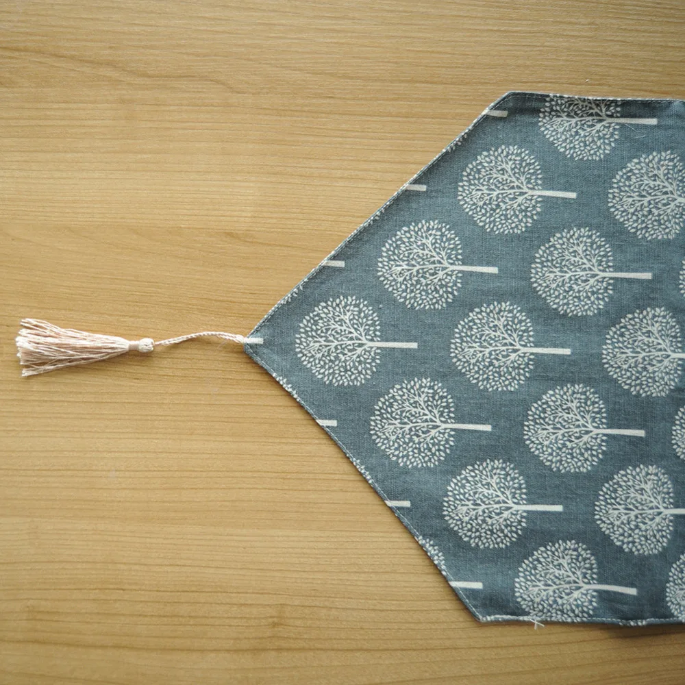 

New Modern Style Linen Cotton Table Runner Irregular Decoration Plant Printed Cloth Table Runners With Tassel
