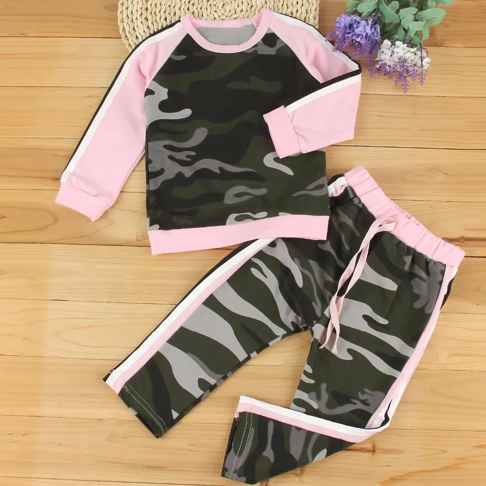 Одежда для маленьких девочек модная футболка с камуфляжным рисунком топ и штаны
