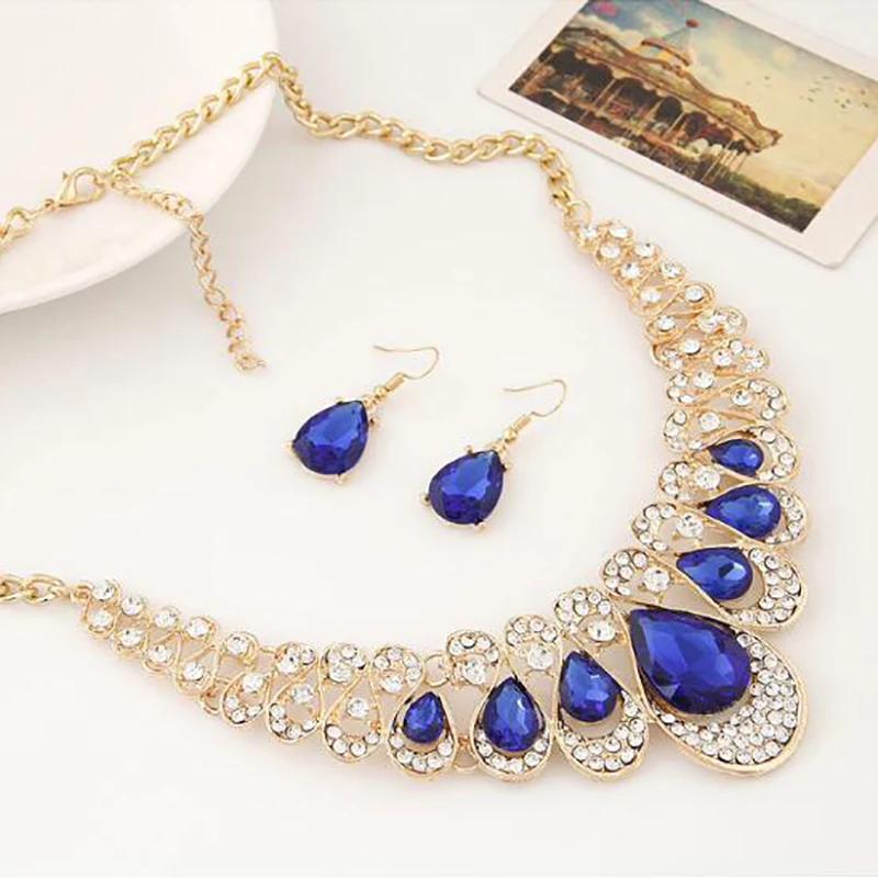 Блестящие короткие роскошные ожерелья из сплава Имитация кристаллов в форме