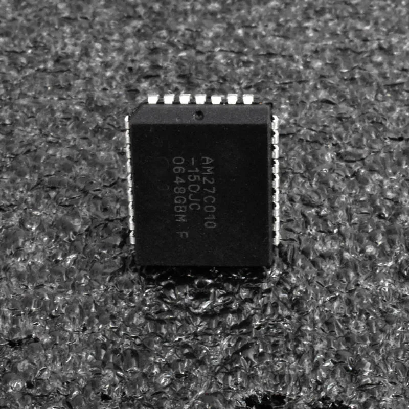 AM27C010 150JC PLCC 32 1 мегабит (128K x 8 бит) CMOS EPROM (174 08 k)|Интегральные схемы| |