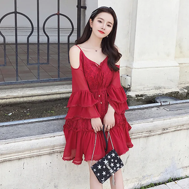 2019 весеннее женское платье с расклешенными рукавами Красное Кружевное