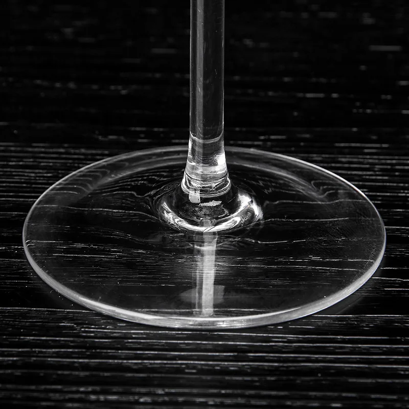 Стеклянный бокал для вина ELETON стеклянный без свинца со стразами | Дом и сад