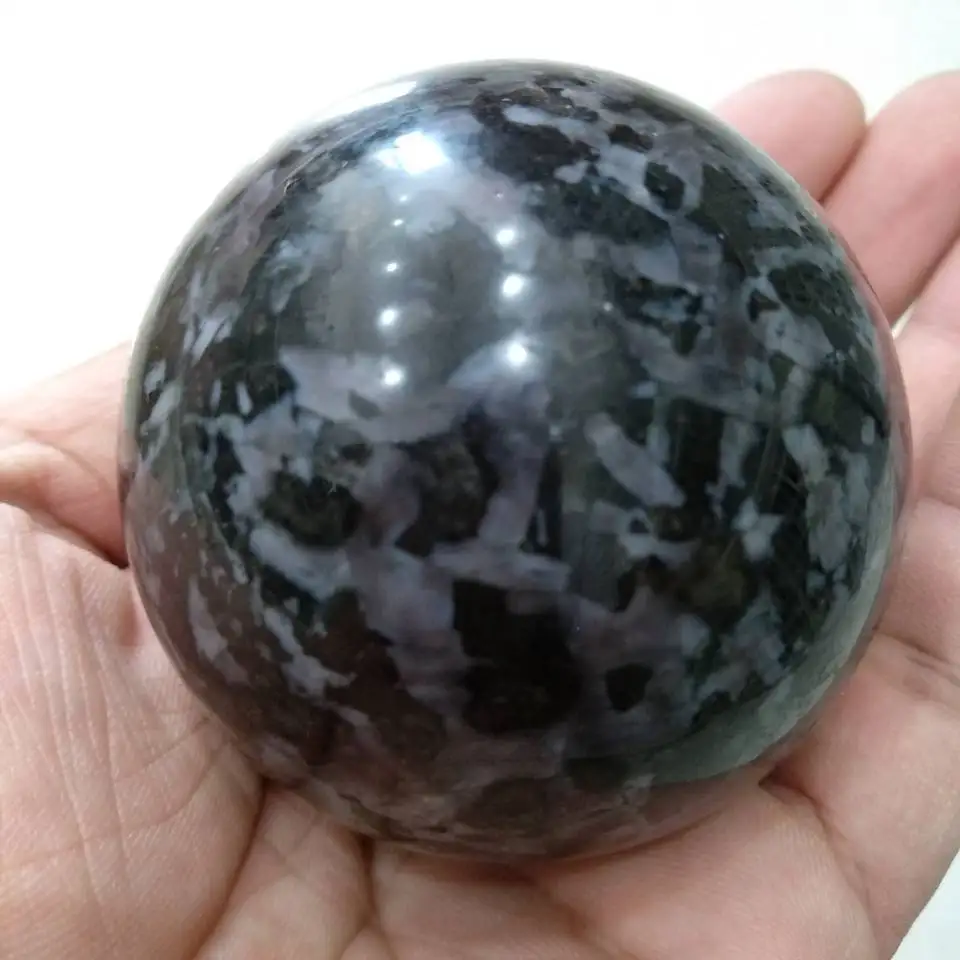 Натуральный полированный шар GABBRO 55 60 мм из мадагаскарской кальциевой