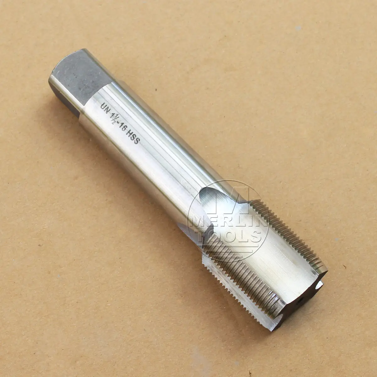 

1 1/4 " - 16 единый HSS правосторонний Метчик