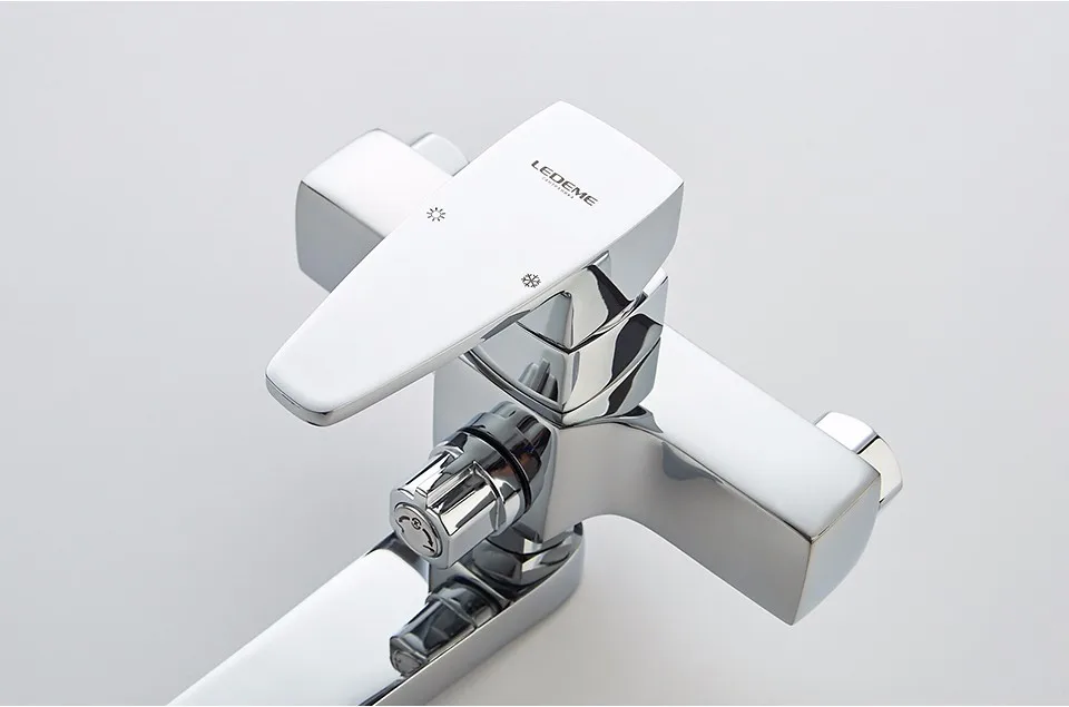 LEDEME Смеситель для ванны с коротким изливом латунь Цвет: хром L3130