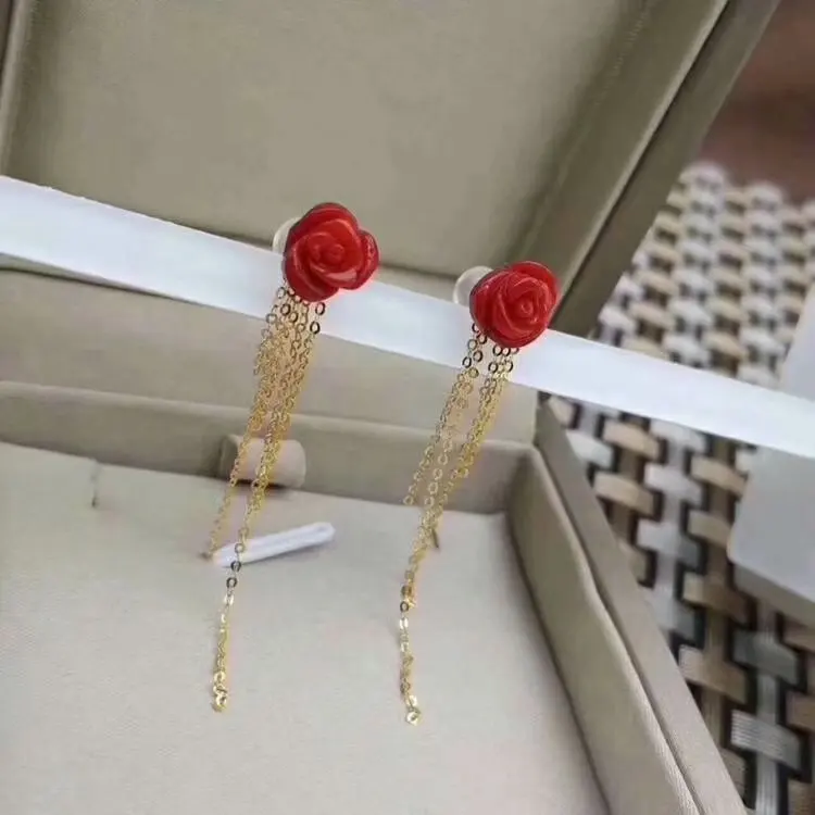 Женские серьги-гвоздики из серебра 925 пробы с натуральным красным кораллом |