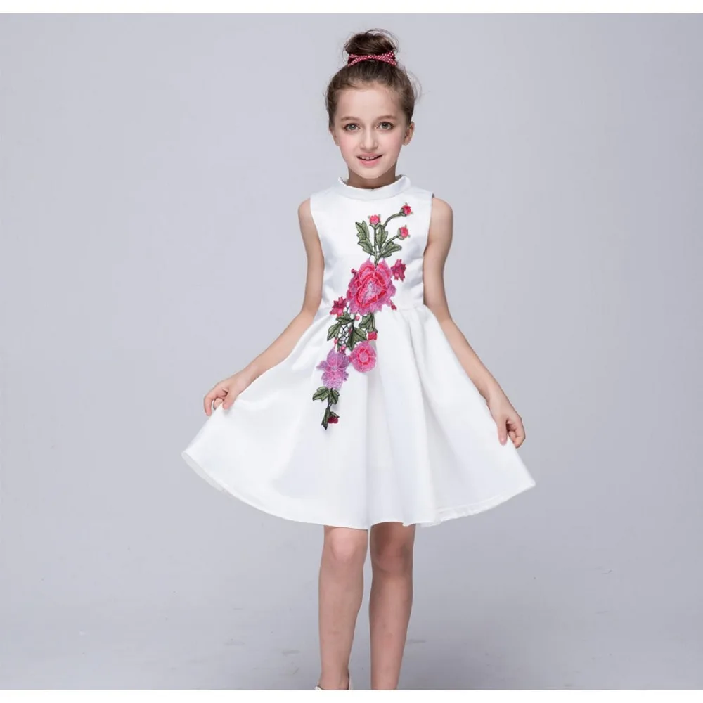2017 Идеальный Летний Бальное платье Печати Цветок Вышивка Пятно Молнии Детские