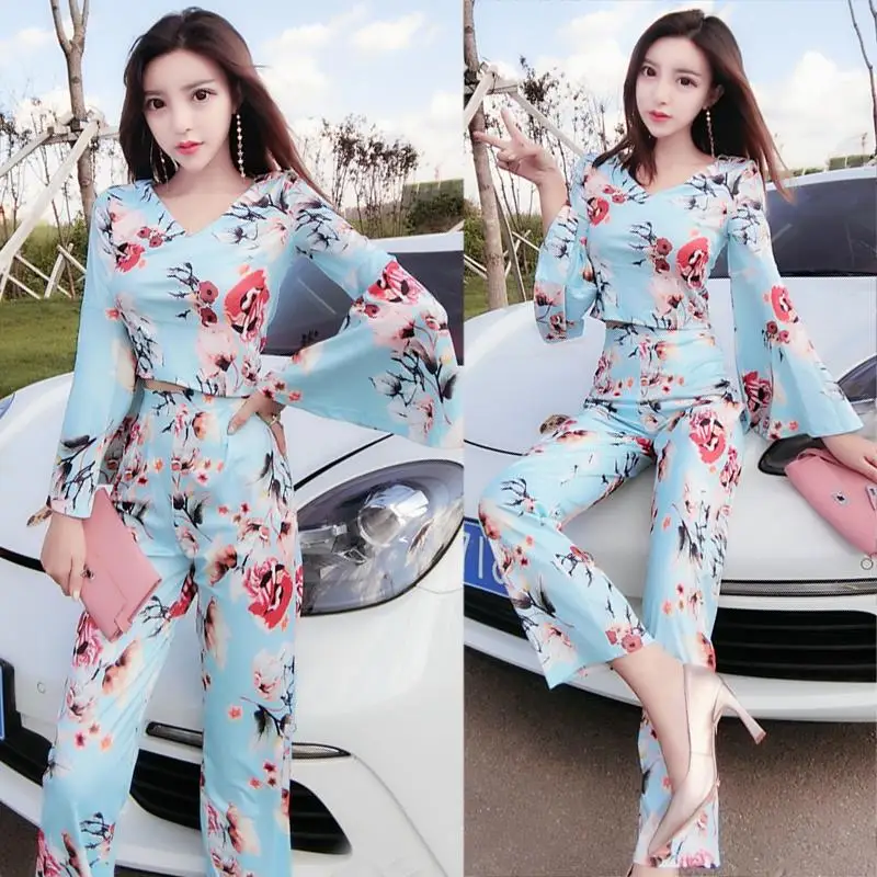 Женский комплект из топа с v образным вырезом и рукавами трубами длинных брюк