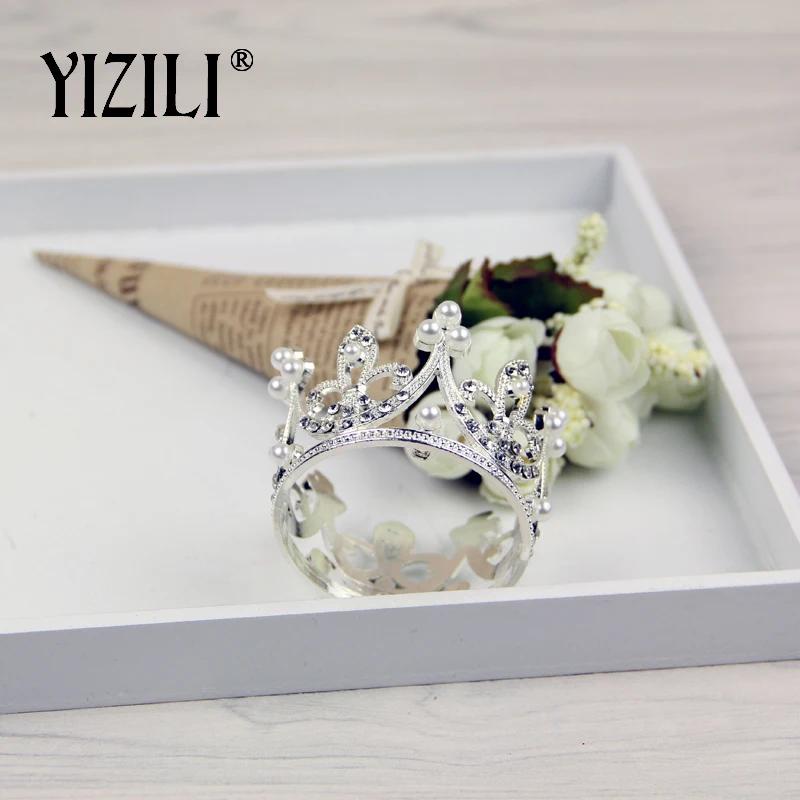 YIZILI Новые замечательные маленькие девочки Корона гребешок для волос в виде тиары великолепные хрустальные вечерние мини-Тиара Свадебные аксессуары для волос ювелирные изделия C025