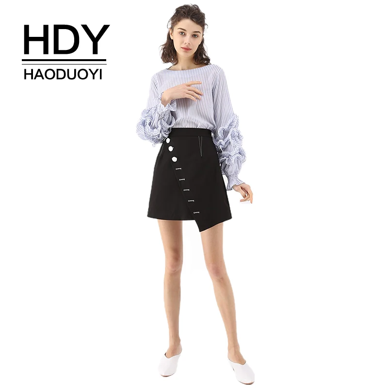 Фото HDY Haoduoyi бренд 2020 черные а-силуэт милые мини юбки для женщин высокая талия пуговицы HDY Haoduoyi бренд 2020 черные а-силуэт милые мини юбки для женщин высокая талия пуговицы