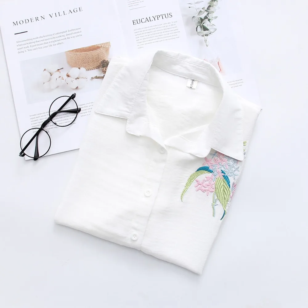 Summer 2018 Women Short Sleeve Linen Blouse Flower Embroidery Elegant Shirt Loose White Ladies Tops And Blouses |