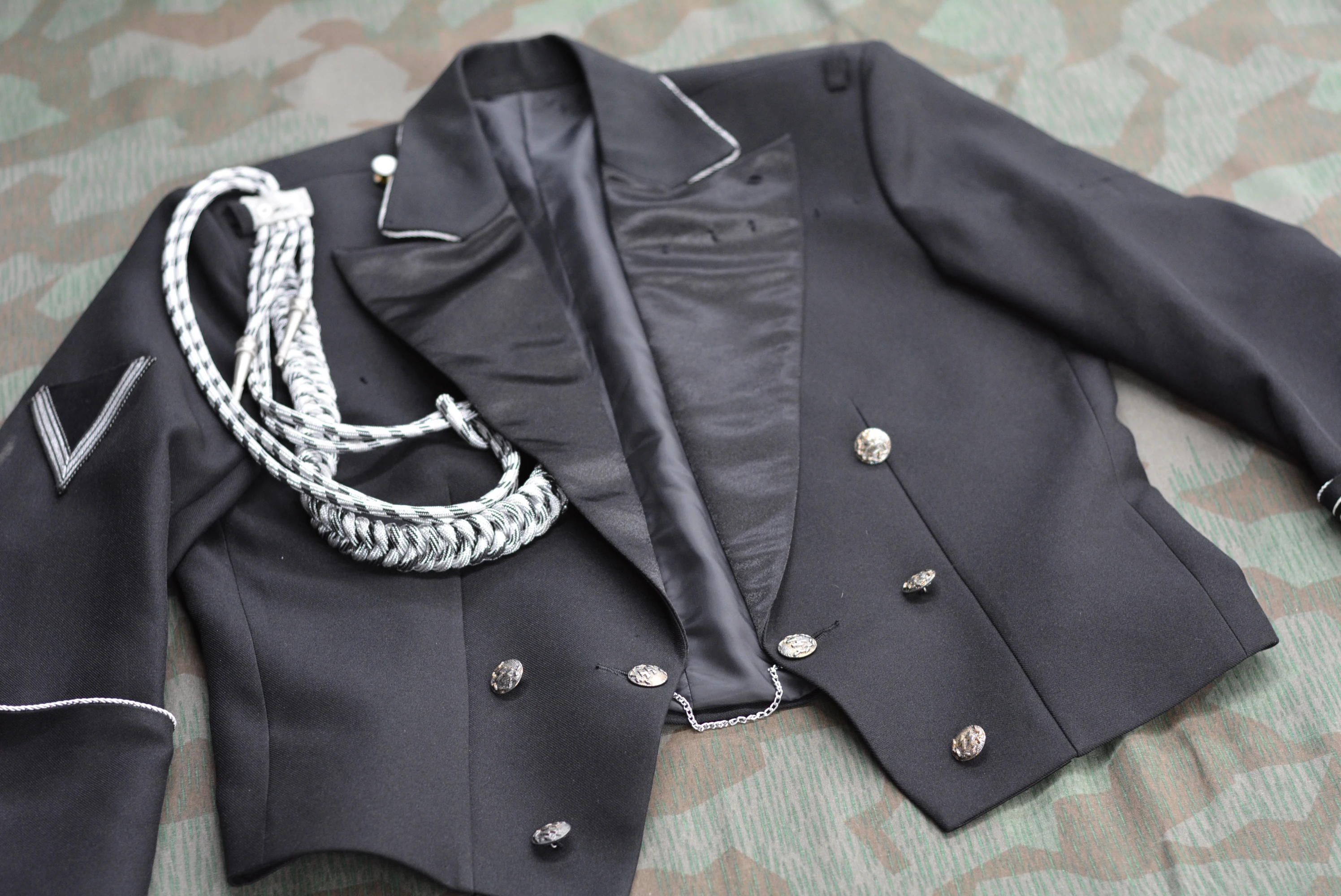 Рисунок 5 - EMD Officer вечернее платье