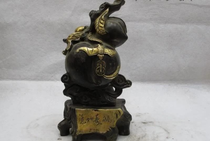 

China Classic Bronze Copper Gilt Feng Shui bliss longevity Ru Yi gourd cucurbit