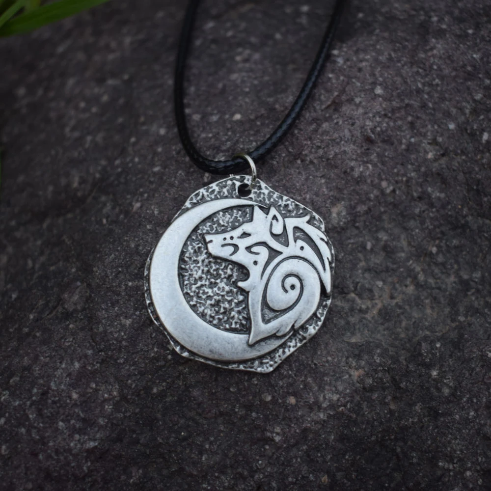 Ожерелье с подвеской в виде молодого волка и Луны подвески скандинавских