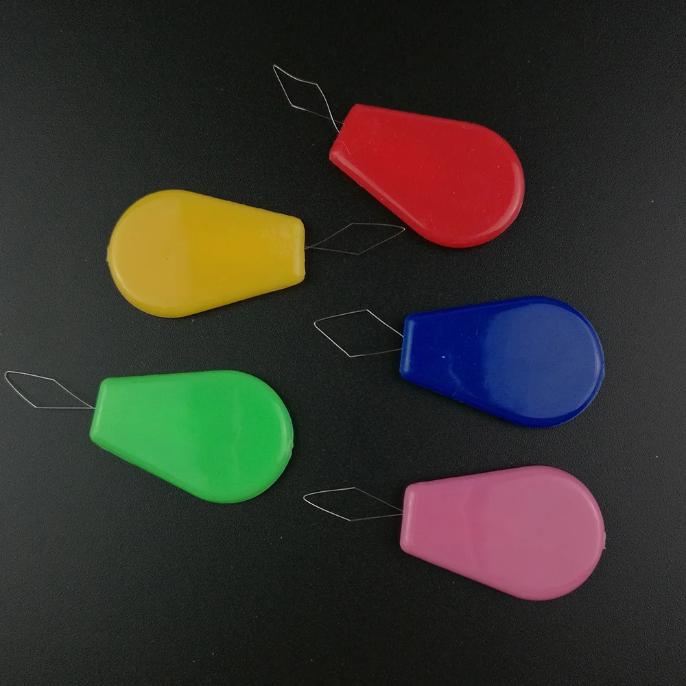 100pcs Assorted Colors Household Bow Wire Needle Threader Hand Machine Craft Sewing Stitch Insertion Tool With Plastic Handle |