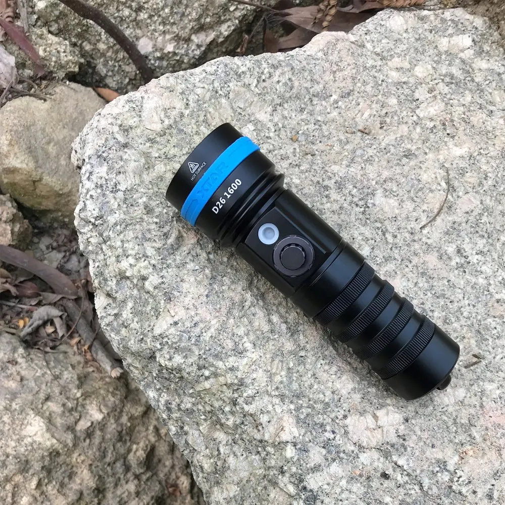 XTAR D26 1600 фонарик для дайвинга CREE XHP35-HI D4 1600 люмен дальность луча 432 м магнитный переключатель фонарь 100 м глубина погружения