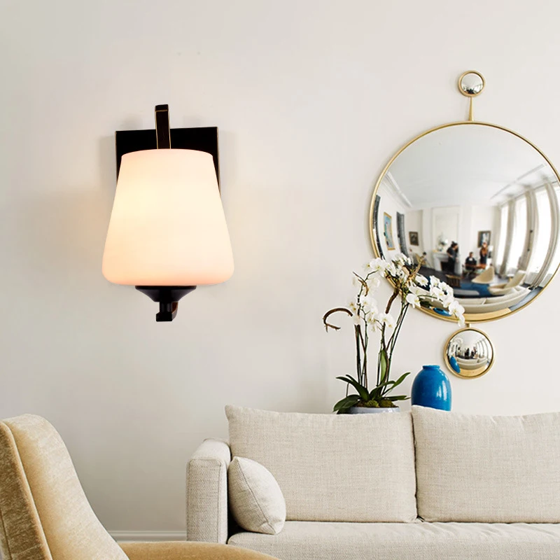 Светодиодный настенный светильник дешевый простой в установке современное