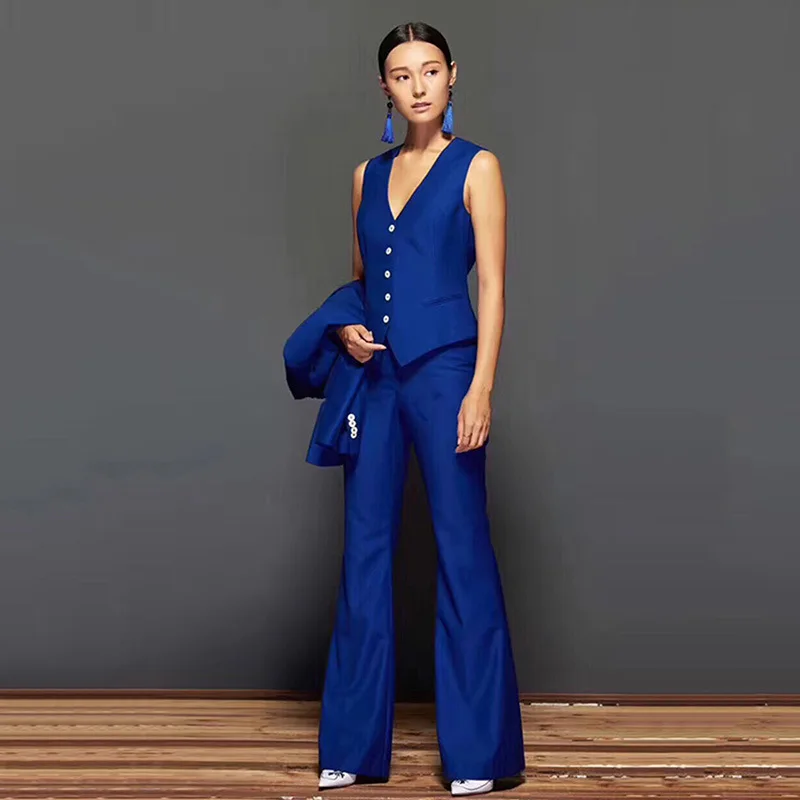 

Spring and Autumn Stars with the same paragraph high-end small suit / vest / speaker wide leg pants suits women's three-piece