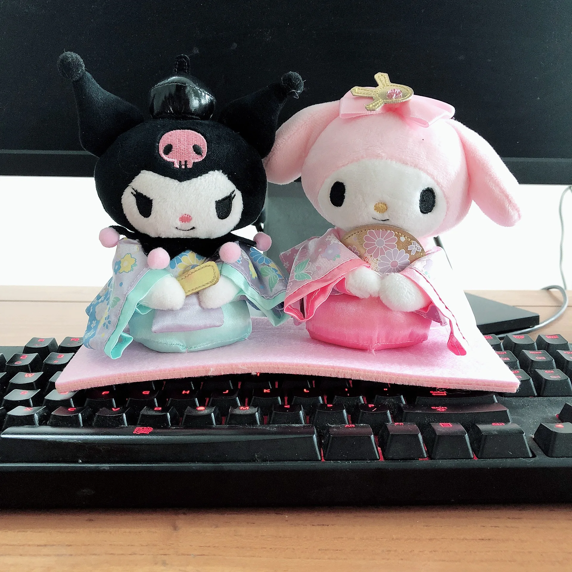 IVYYE Kuromi Melody Свадебная Мода Аниме Мягкие плюшевые куклы пушистая Кукла мультфильм Подушка игрушки Детские подарки на день рождения Новинка