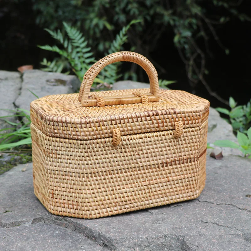 Goede Handgemaakte Rotan Geweven Opbergdoos Cosmetische Make Organizer Handtas Voor Sieraden Thee Dozen Containers Travel Creative Gemakkelijk Lock