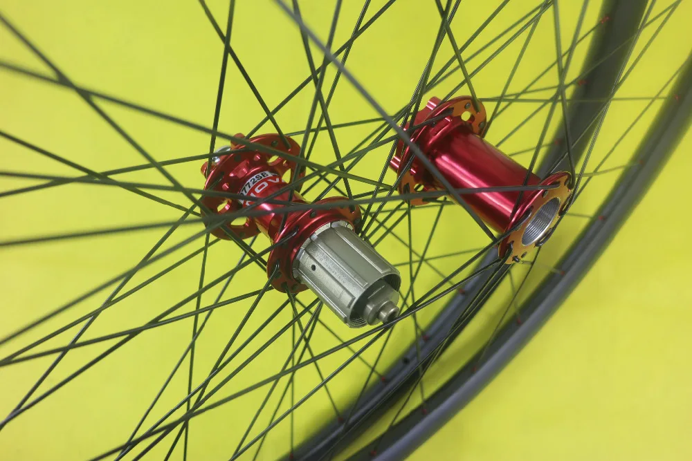 Бескамерная углеродная колесная пара MTB AM Enduro 29 Дюймов 30 мм с бесштырьковым