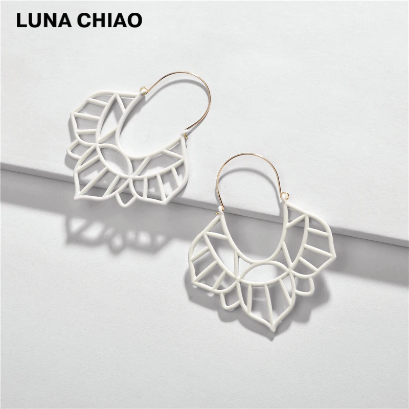 Серьги-подвески женские матовые с большим лотосом | Украшения и аксессуары