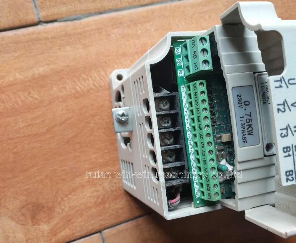VFD007M21A VFD M 0.75KW 2HP 230v преобразователь частоты для пленки дуя машина по производству