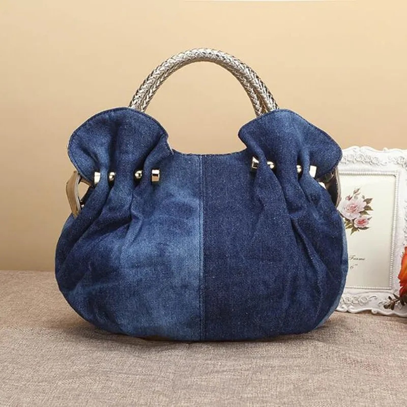 джинсовая сумка баленсиага. модные джинсовые сумки. сумка miu miu из денима. джинсовые сумки. сумки женские джинсовые.