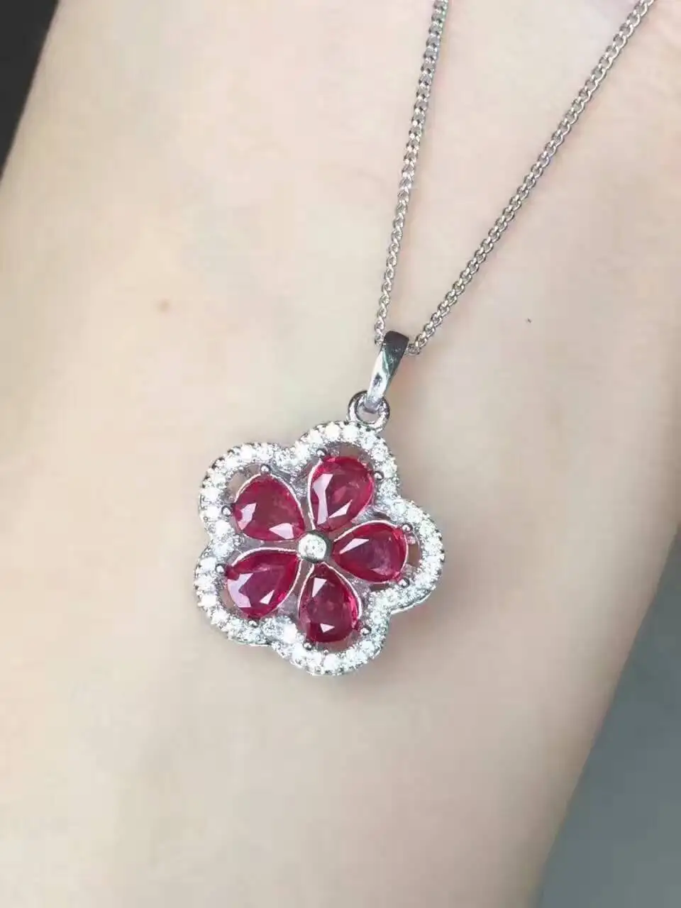 

natural red ruby pendant S925 silver Natural yellow crystal Pendant Necklace trendy Elegant luxurious Flowers women jewelry