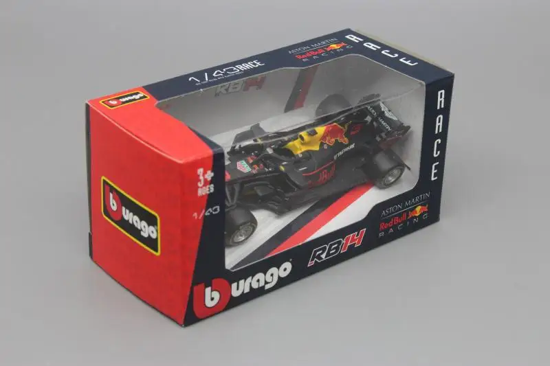 Модель гоночного автомобиля № 3 BBURAGO 1:43 2018 Red Bull RB14 Даниэль Риккардо в