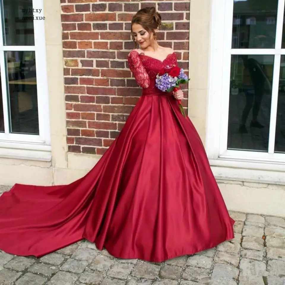

Long Sleeves V-Neck Ball Gown Court Train Lace Applique Crystal Pearl Beaded Satin Evening Dresses Red Long Sleeves Party Gowns