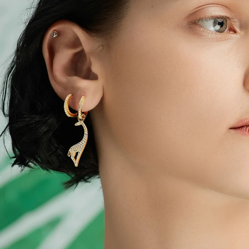 Женские Асимметричные камни из серебра 925 пробы с фианитом | Украшения и