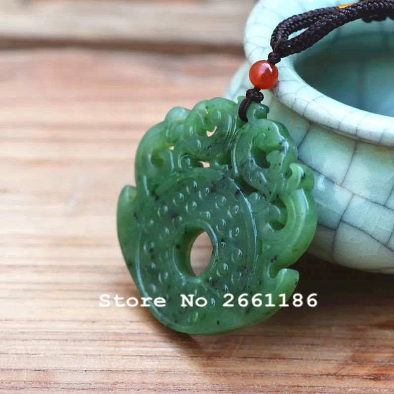 (Сертификат) кулон из натурального нефрита с резным китайским драконом и пряжкой