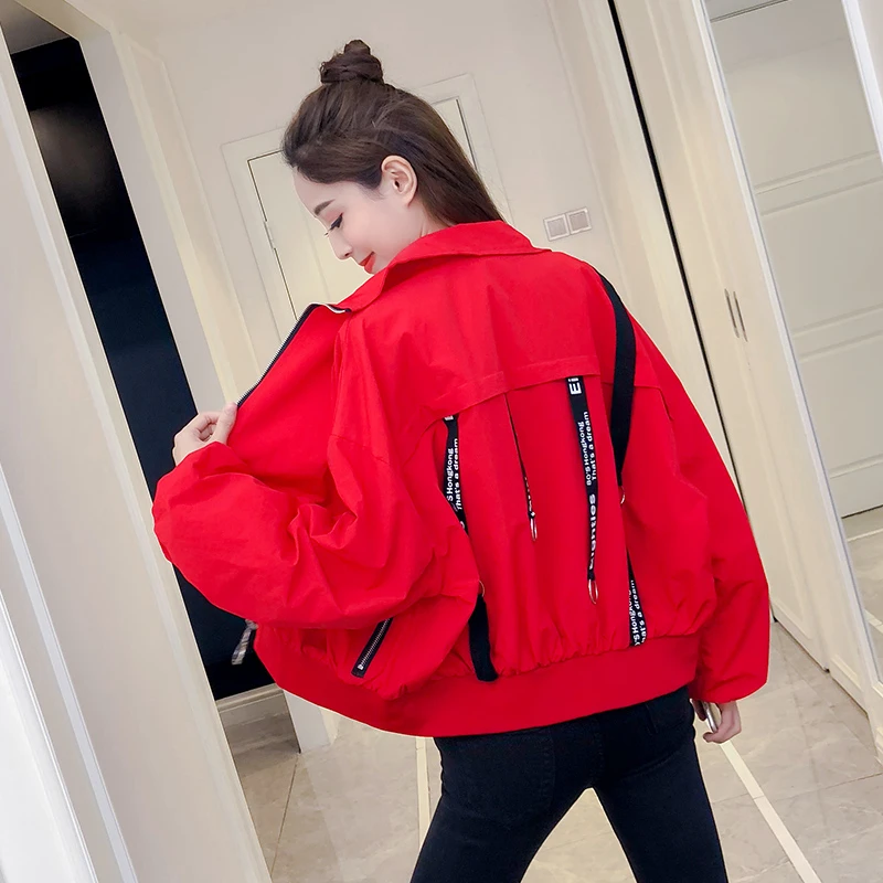 Короткие женские куртки и пальто на весну осень 2020 большой размер Студенческая