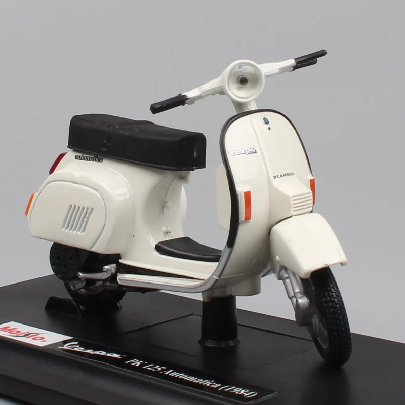 Миниатюрные модели мотоциклов maisto Vespa PK 125 автоматические 1984 литые и велосипедов