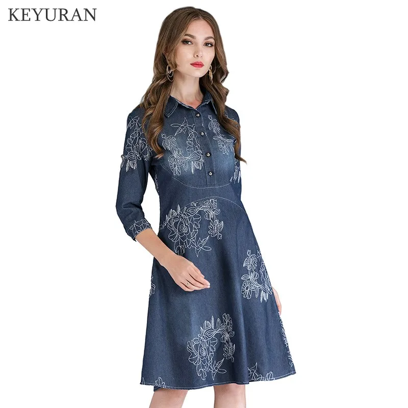 Женское винтажное джинсовое платье с цветочной вышивкой на весну и осень большие