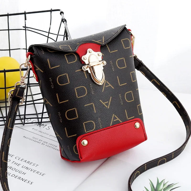 Женская сумка 2018 Новый плечо перекинул дикий летние модные повседневные сумки