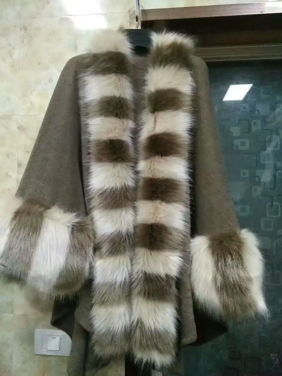 Same Color As Photo Женские вечерние пальто, плащ, высокое, длинное зимнее пальто с воротником из искусственного меха енота, вязаный кардиган, накидка, Кашемировое пончо, шаль - Цвет: Same Color As Photo