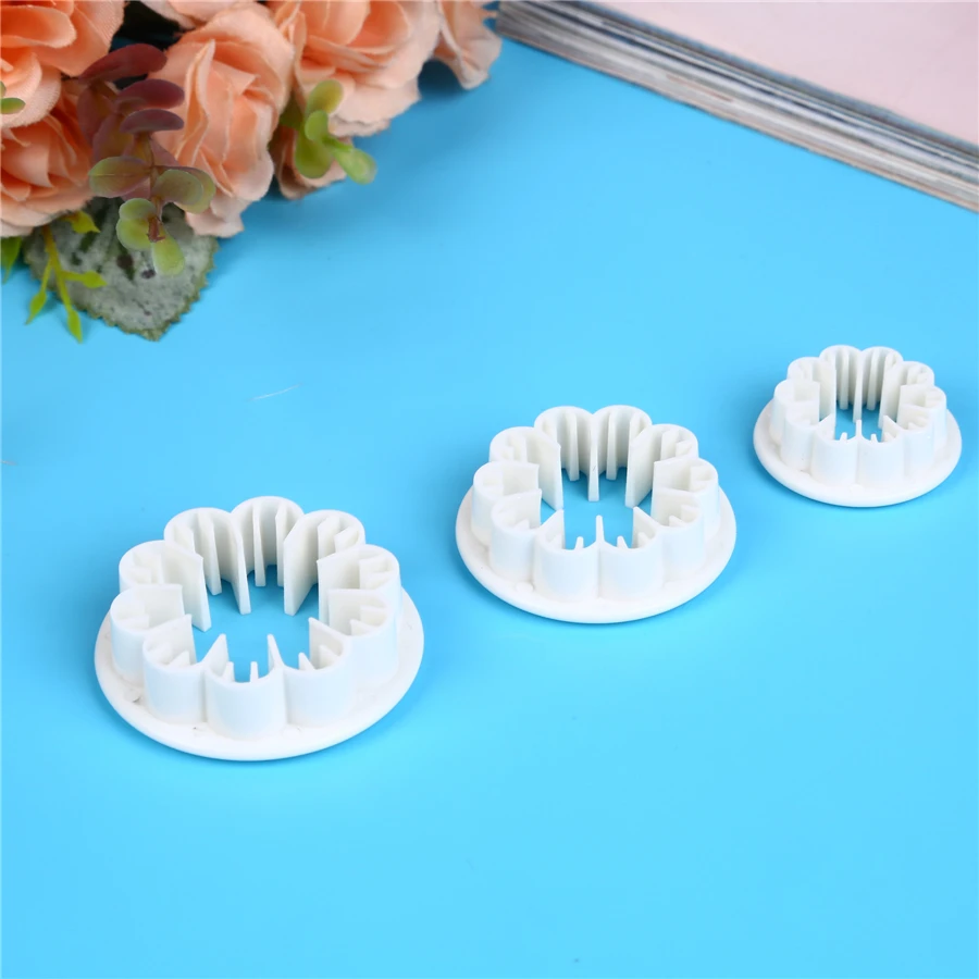 Three Pieces Of Carnation Cookie Mould Cake Mold Baking Tool Food Grade Plastic. BGMJ006 | Дом и сад