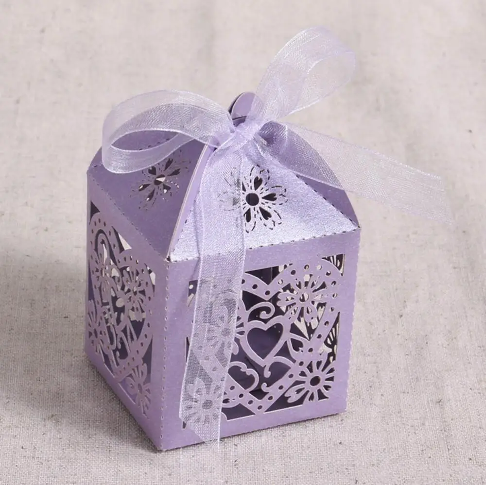

100Pcs/set Love Heart Laser Cut Hollow Carriage Baby Shower Favors Boxes Gifts Candy Boxes Favor Holders With Ribbon Wedding Par