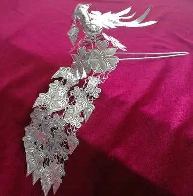 Step to shake the ancient costume Chinese clothing accessories bride stage hair ornaments headdress long fringe Miao silver | Украшения и