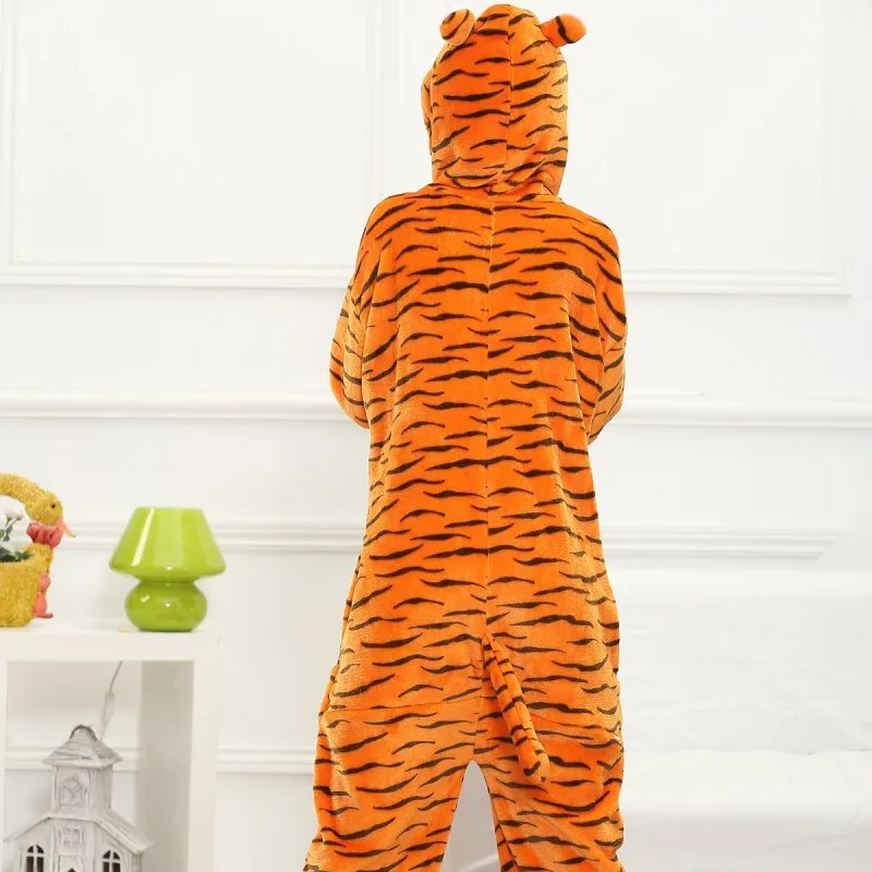 EOICIOI пижамы для мамы и детей мальчиков девочек с рисунком тигра капюшоном