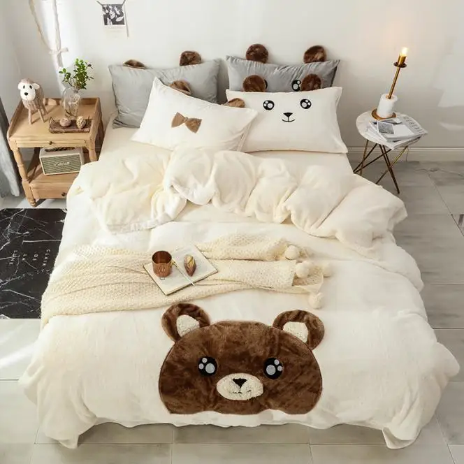 Bear White Теплый флис осень зима постельных принадлежностей 3 4 шт фланелевый кролик медведь пододеяльник наволочка плоская подогнанная кровать юбка кристалл бархат - Цвет: Bear White