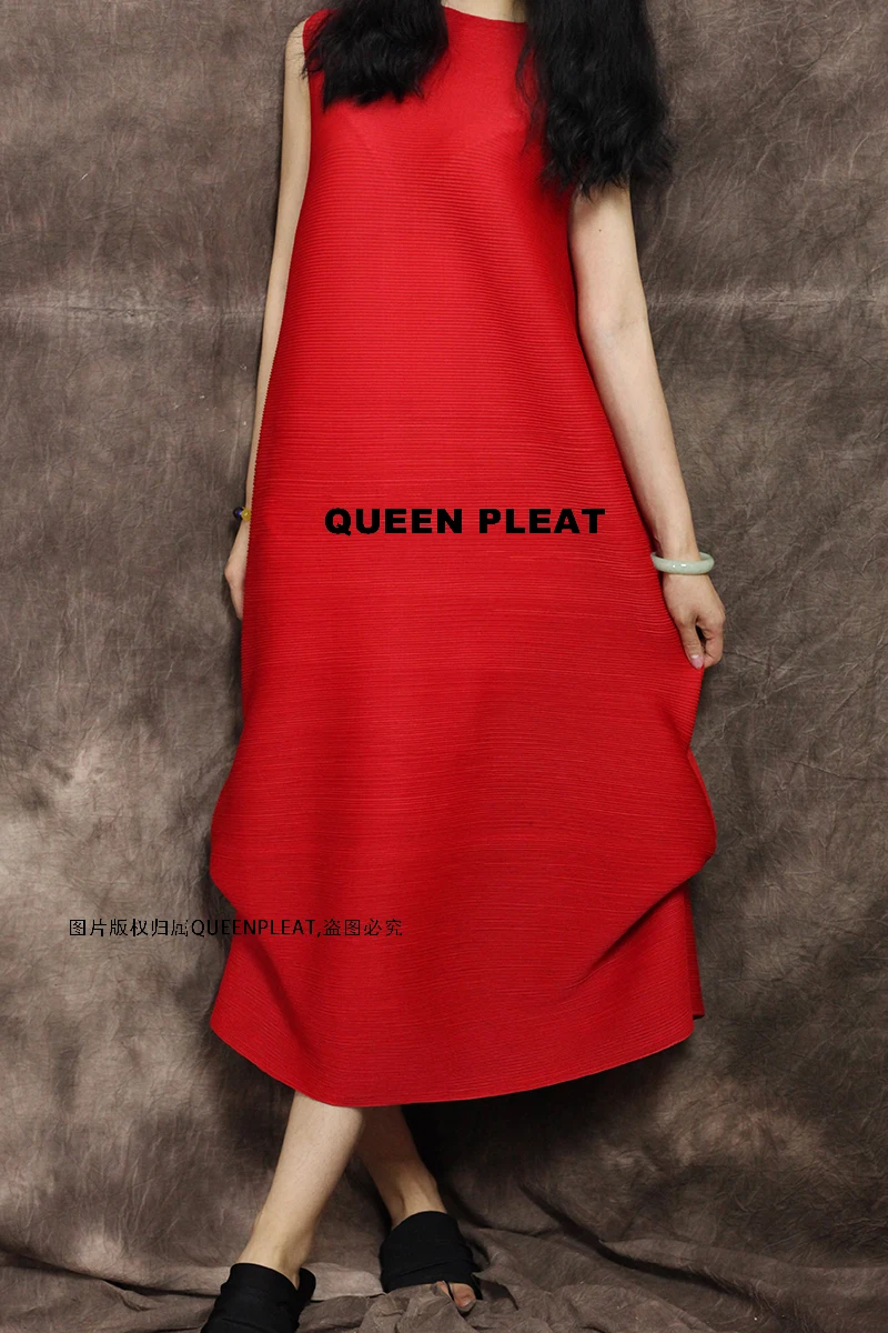

Miyake Sleeveless Long Dress Big Yards Loose Dresses Thin European Stands Pleated Dresses