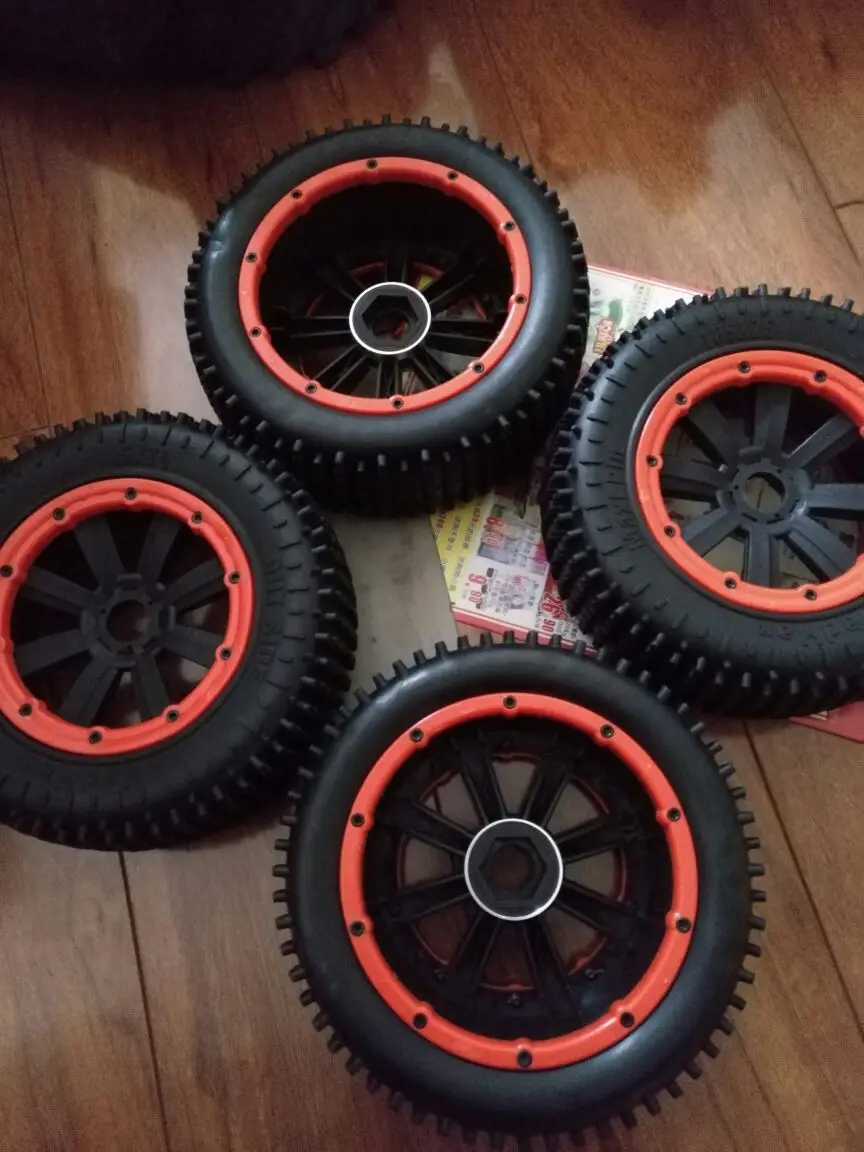 Гоночная шина 1/5 rc car losi 5t MADMAX