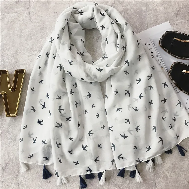 Женский хлопковый шарф с бахромой голубой и белый в полоску геометрическим