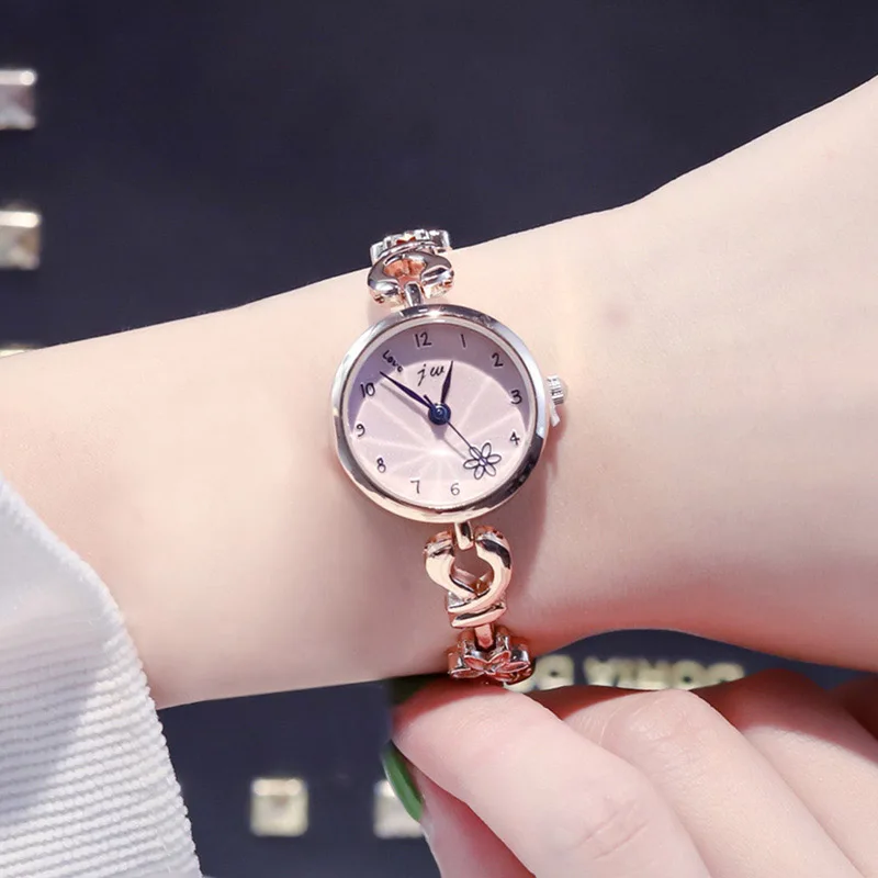 Women Quartz Watch Sakura Decor Dial with Alloy Bracelet Strap KNG88 | Наручные часы