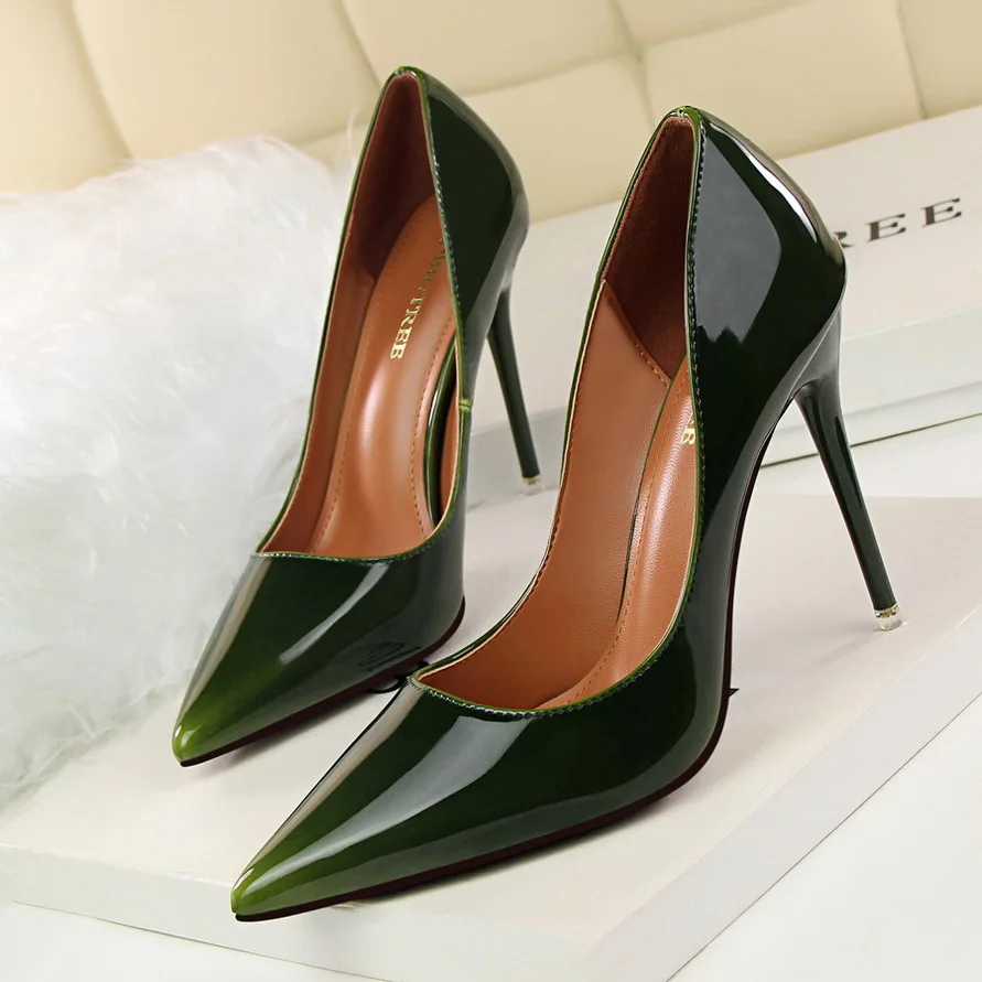 Женские туфли на высоком каблуке Bigtree красные 12 см свадебные туфли-лодочки