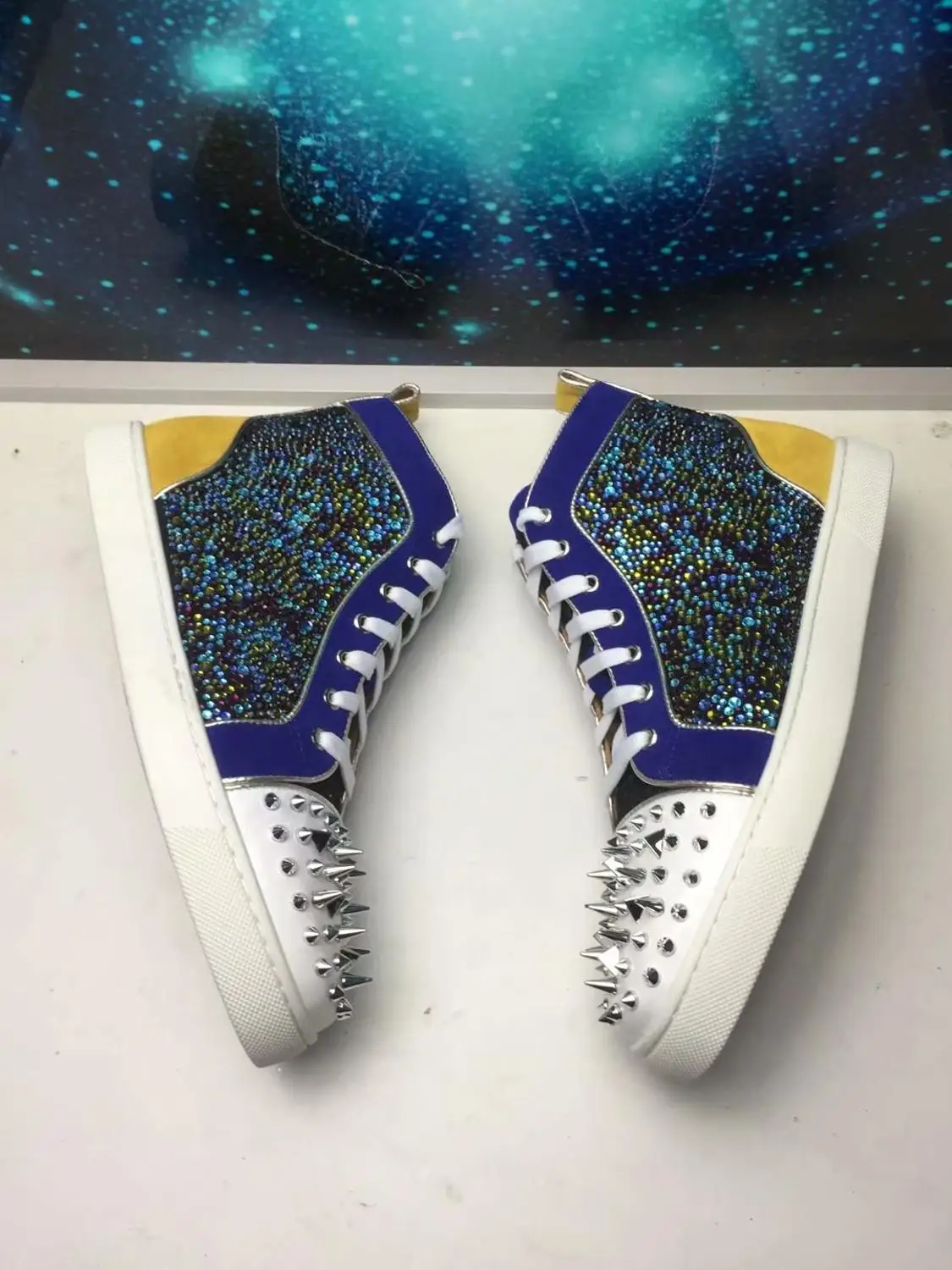 Beertola New 2019 Casual Men Shoes Mixed Color Spikes Crystal Street Style Fashion Boys Rivets Round Toe Lace Up Chaussures Male | Обувь
