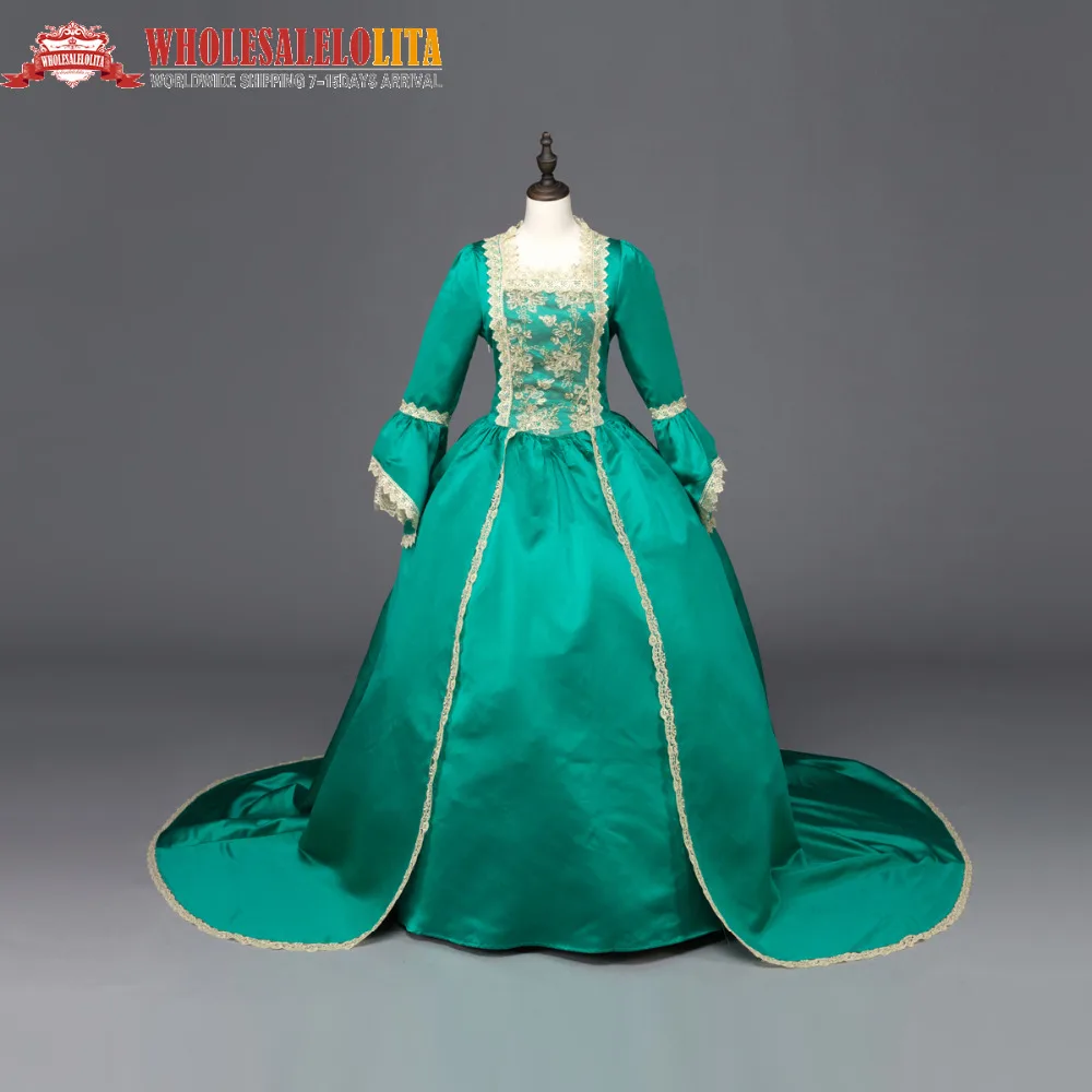 Зеленое платье Марии Антуанетты бальное эпохи Возрождения со шлейфом